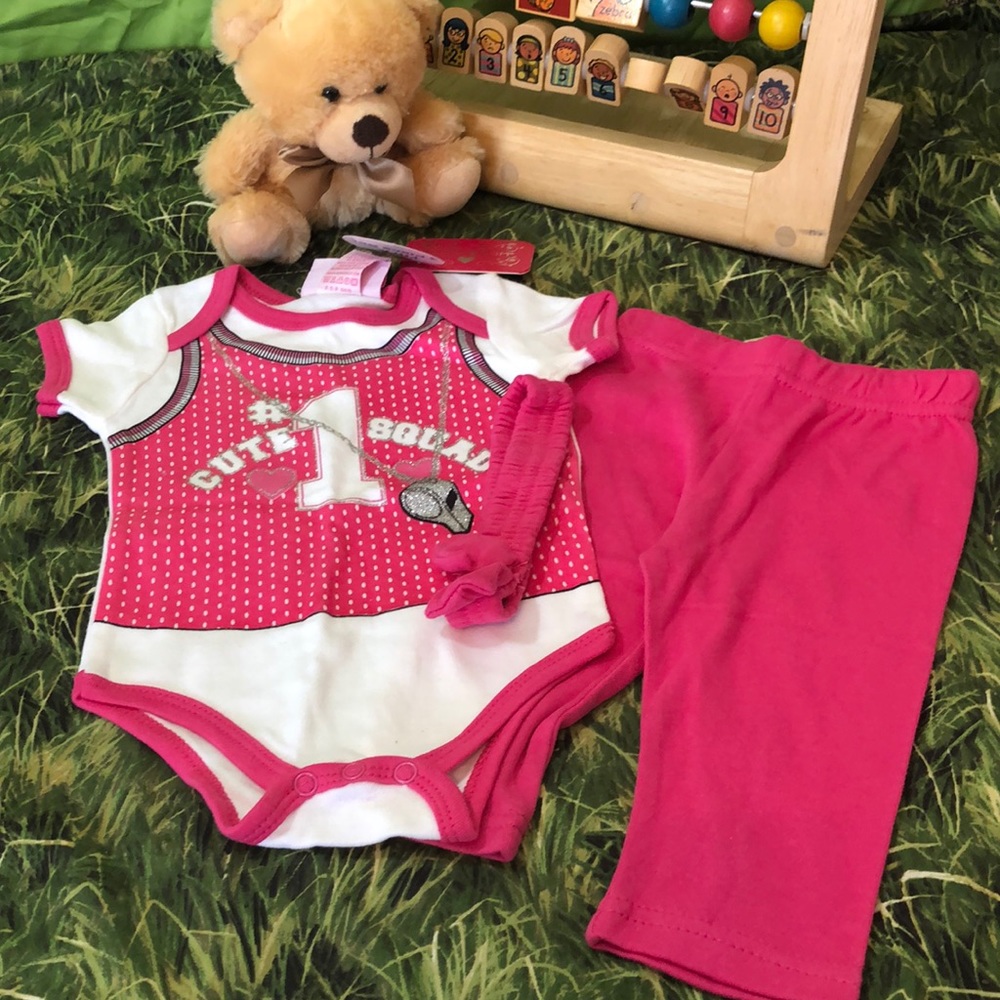 Baby girl sports outfit 0-3 M